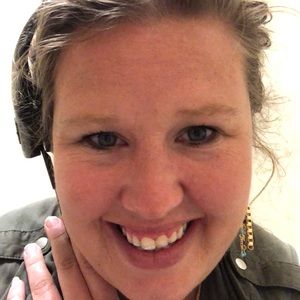 Meet your Posher, Alicia